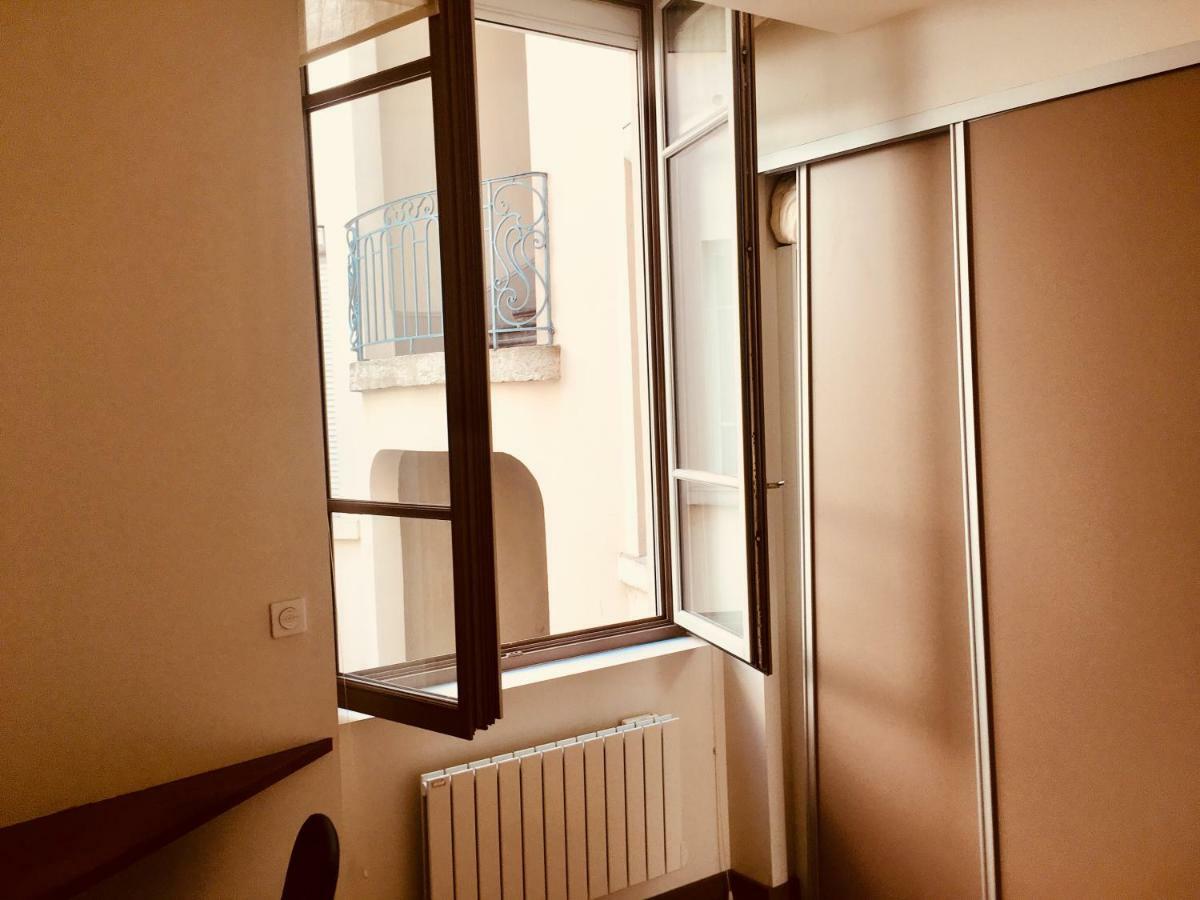 Le Calme De L'Opera. Apartment Lyon Luaran gambar